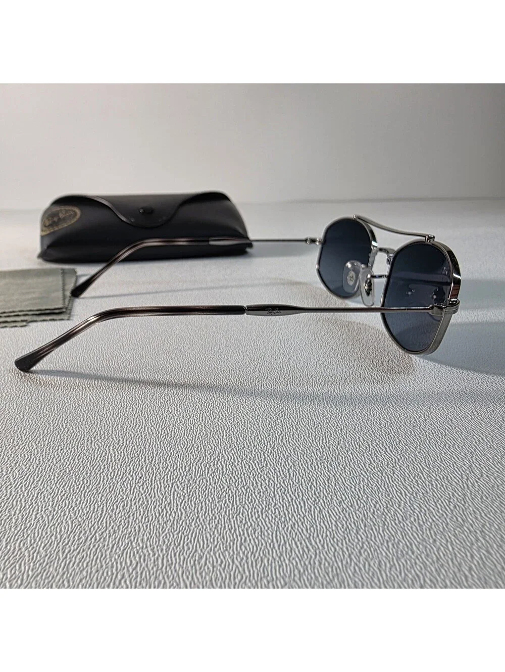 Ray-Ban RB3719 Oval Polarized Sunglasses -Gunmetal Frame /Blue Lenses W/Case